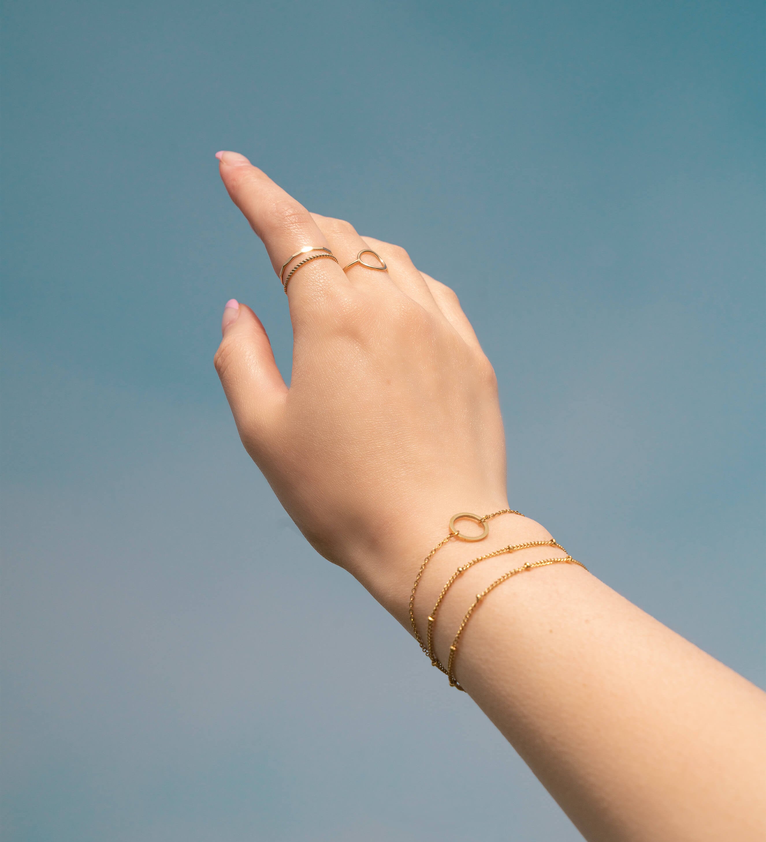 CHANDLER Minimal Circle Bracelet | Minimal Circle Bracelet | FLEURENZ
