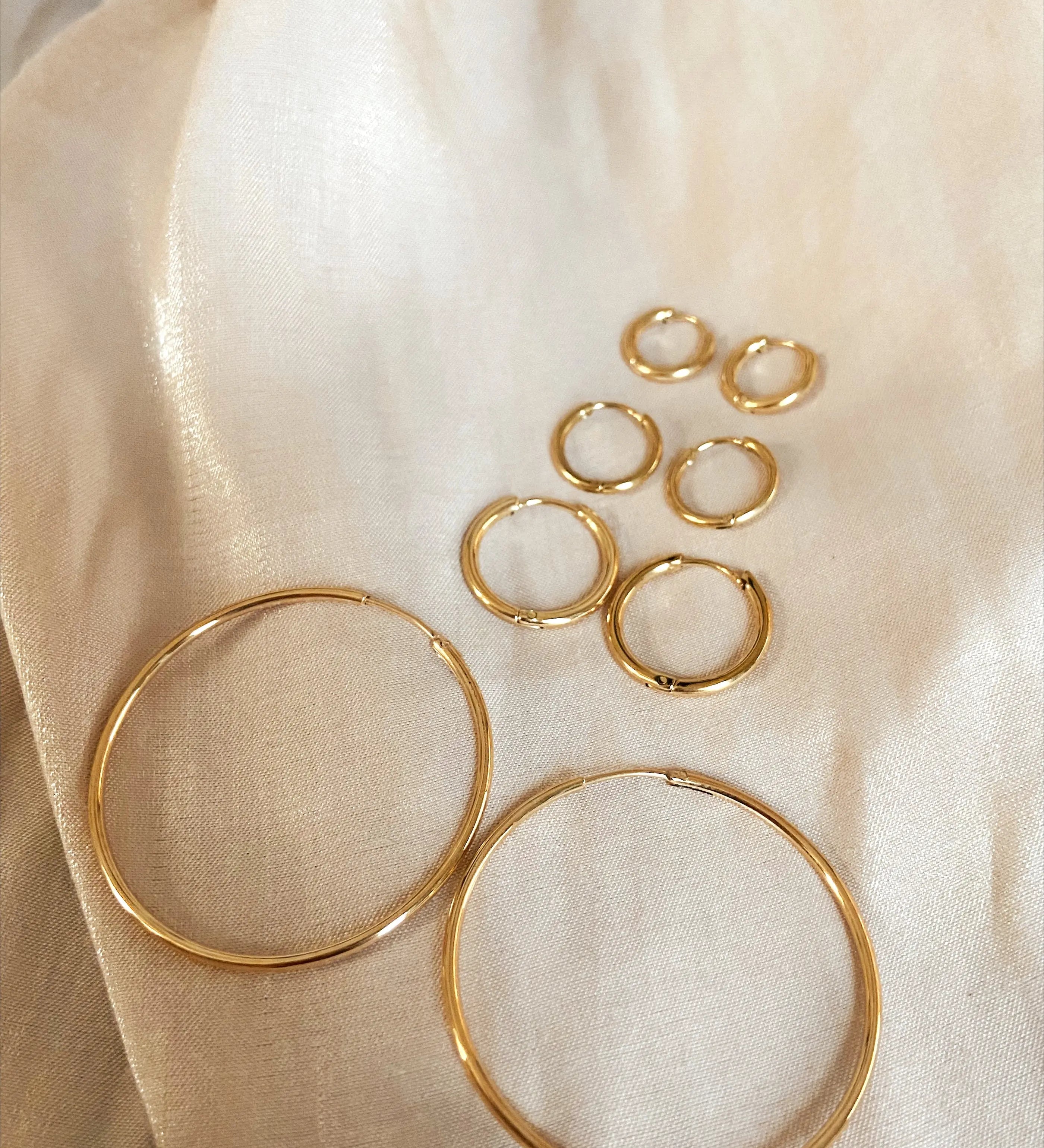 HELEN Hoop Earrings 