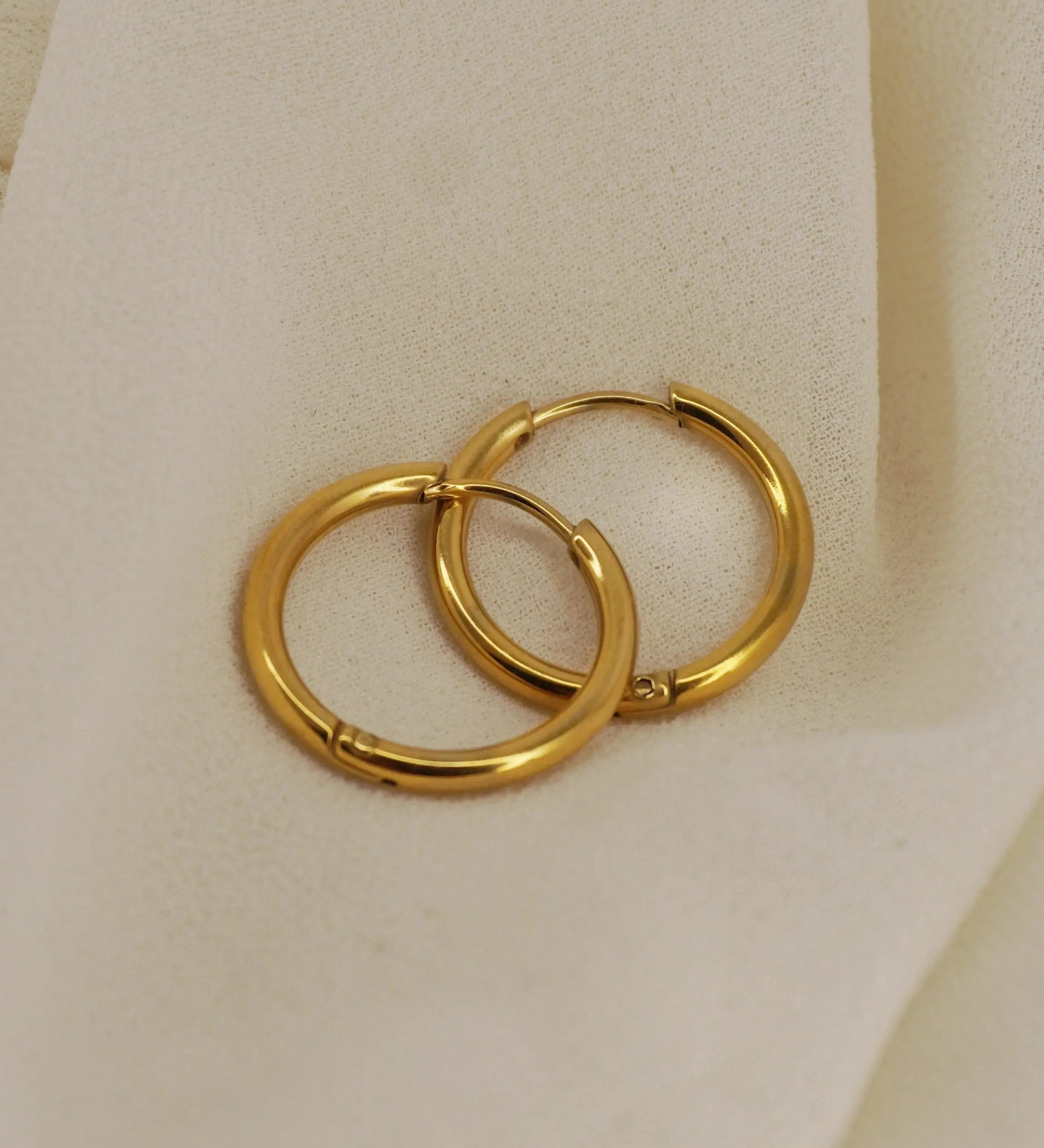 HELEN Hoop Earrings 