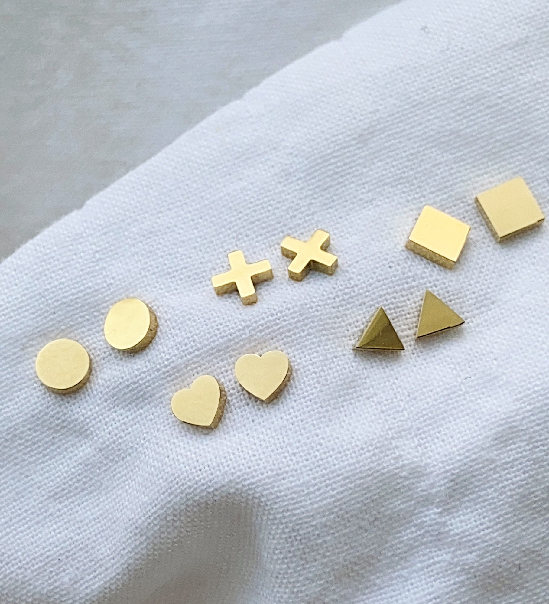 KATE Gold Stud Earring | KATE Stud Earring | FLEURENZ